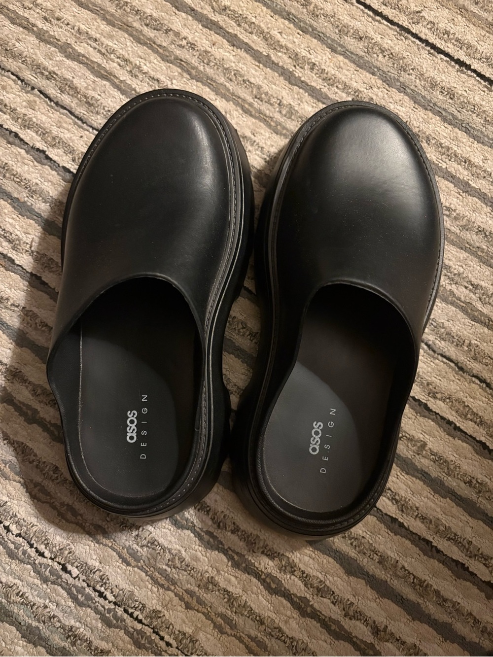 ASOS Chunky Platform Clogs - Picture 2 of 8